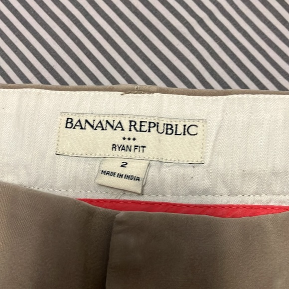 Banana Republic woman’s Ryan fit cotton pants - Picture 2 of 5